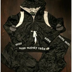 NEW One-Step 2-Piece Miss Majesty